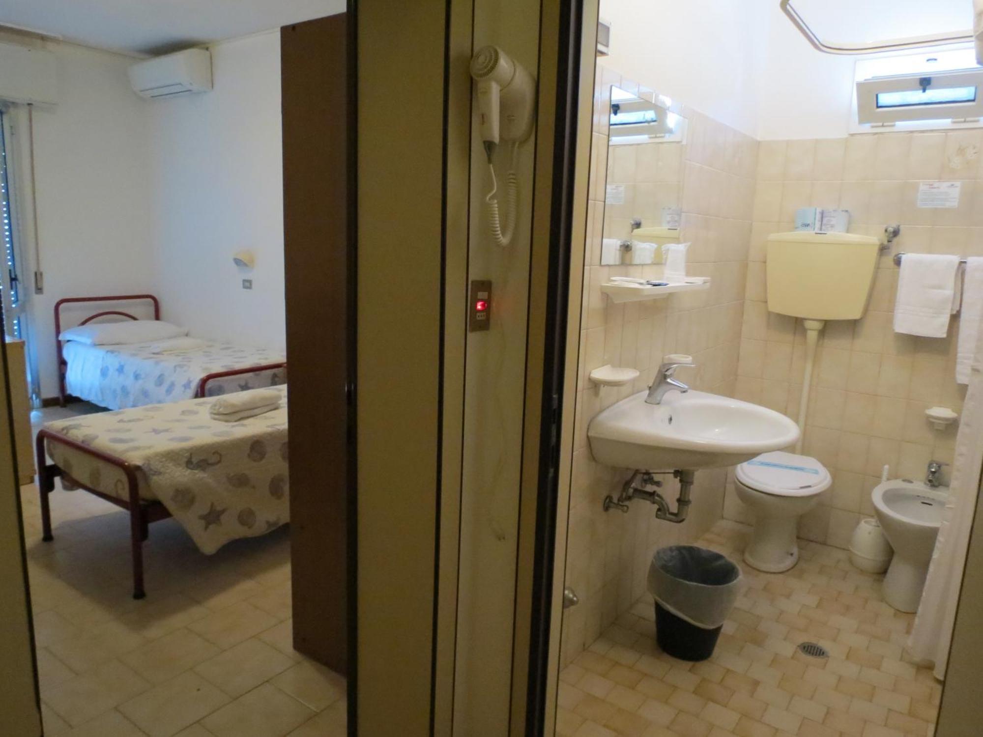 Hotel Gemini Rimini Pokoj fotografie